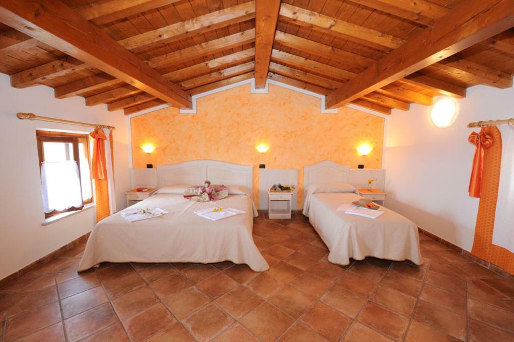 Agriturismo Lizzarola Пескьера-дель-Гарда Экстерьер фото